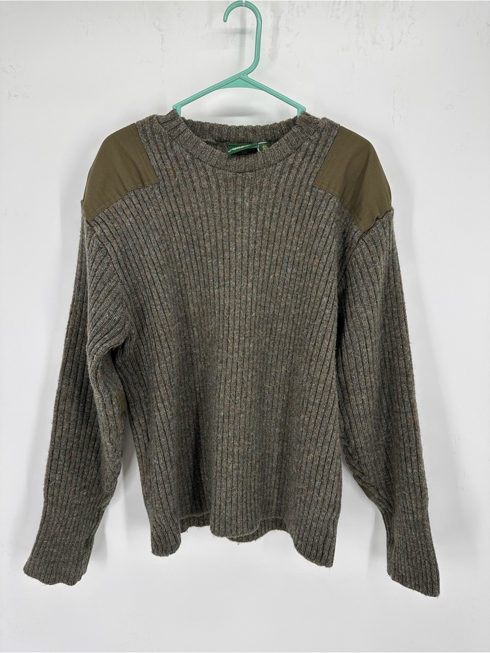 Vintage Men’s Grey Wool Outdoor Shooting Sweater w/ Olive Green Shoulder Sz 2XL